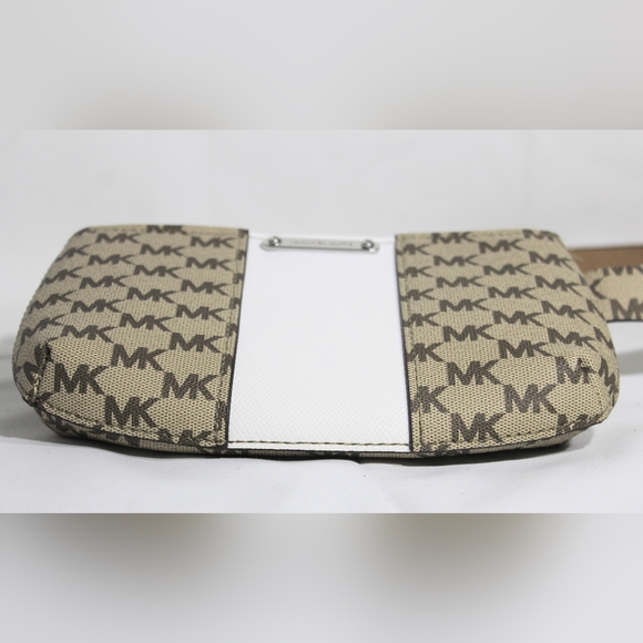 Michael Kors logo Belt bag, SM. EUC - Picture 12 of 16